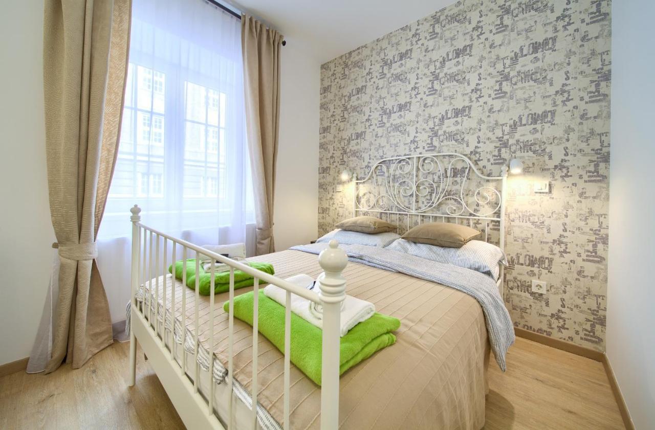 Logo Apartments 5 Min Walk To Main Square Zagreb Bagian luar foto