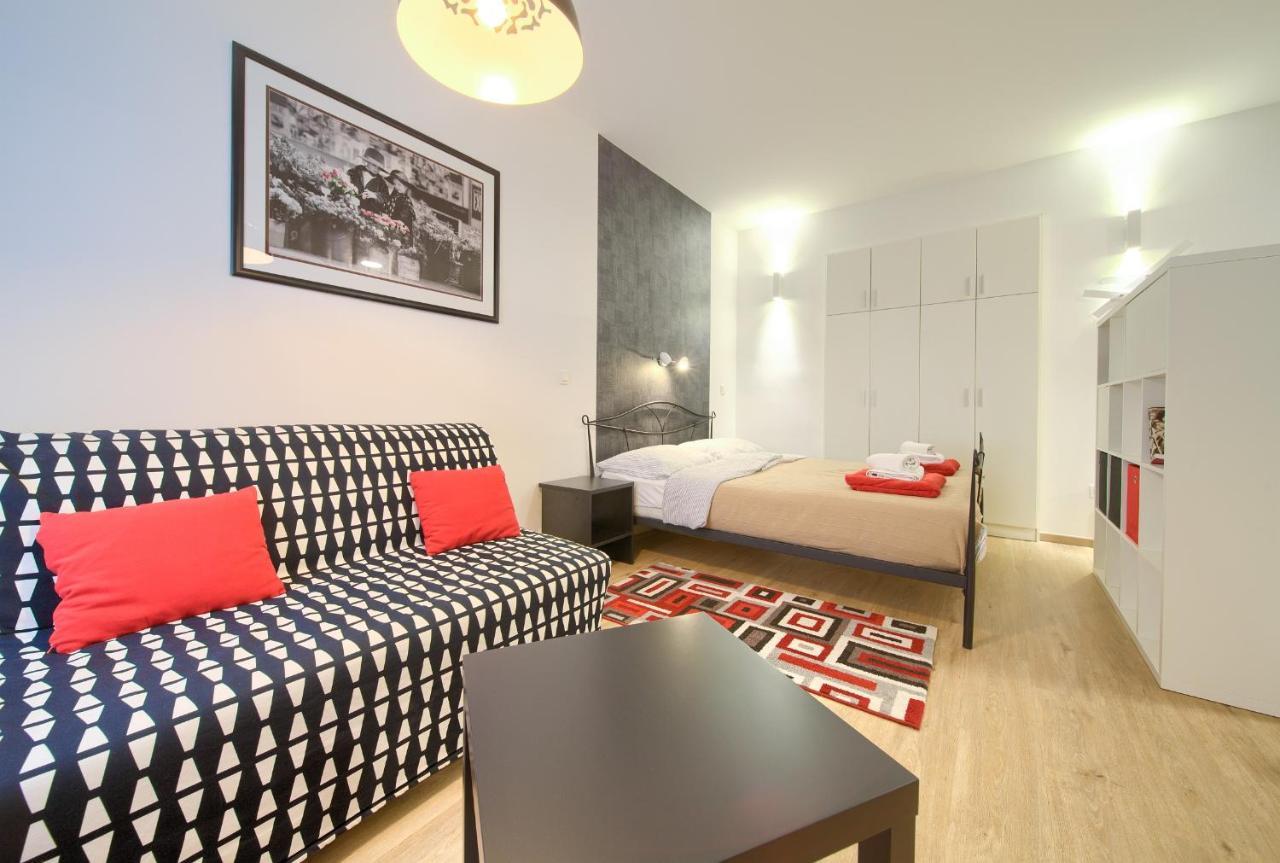 Logo Apartments 5 Min Walk To Main Square Zagreb Bagian luar foto