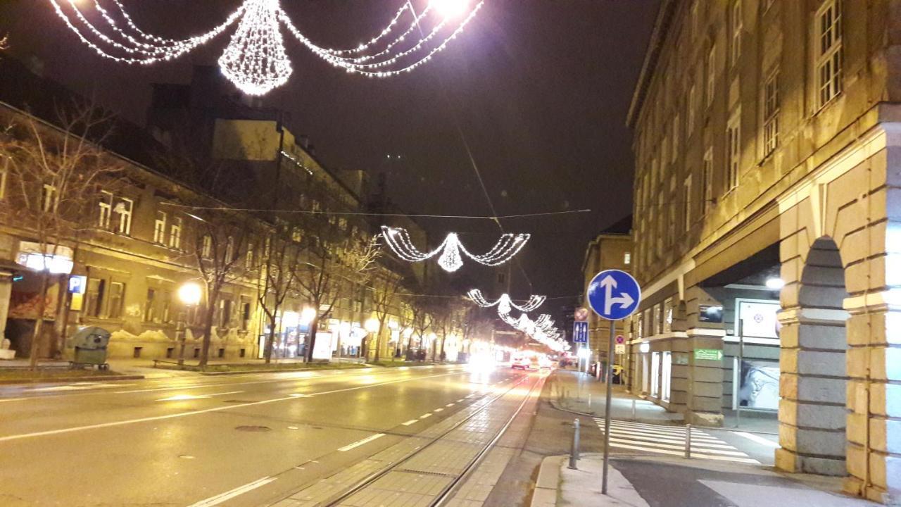 Logo Apartments 5 Min Walk To Main Square Zagreb Bagian luar foto